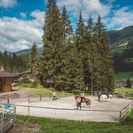 Habachklause Familien Bauernhof Hotel Bramberg am Wildkogel